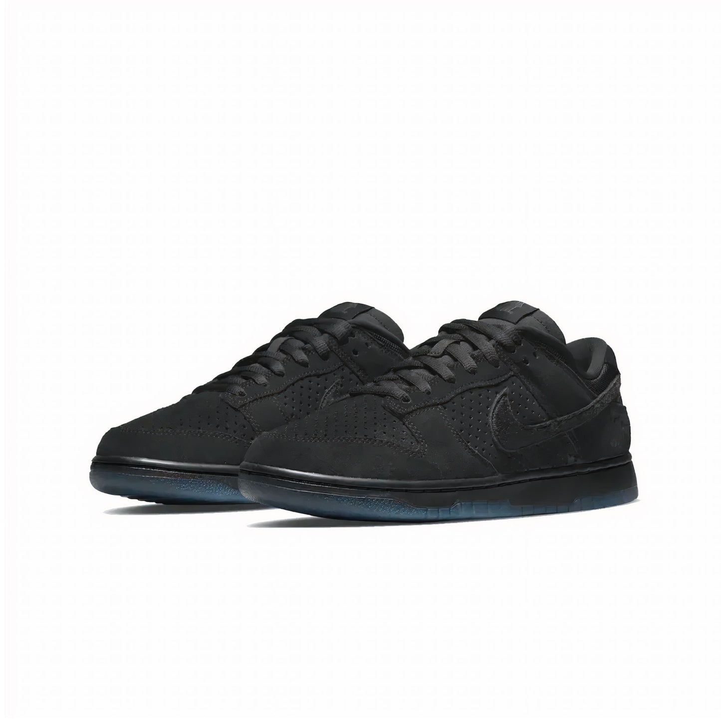 Nike x Undefeated Dunk Low SP