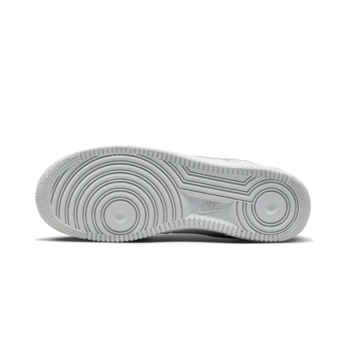 Ngjyra Retro e Muajit Air Force 1 Low Metalic Argjend