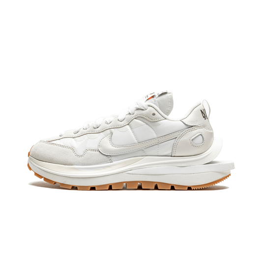 Nike x sacai Vaporwaffle Sail Gum