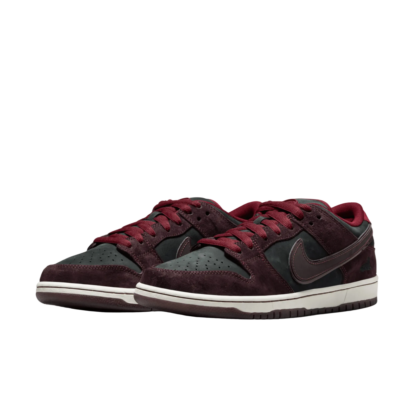 Nike SB Dunk Low Riot Skateshop Special Box - 48h