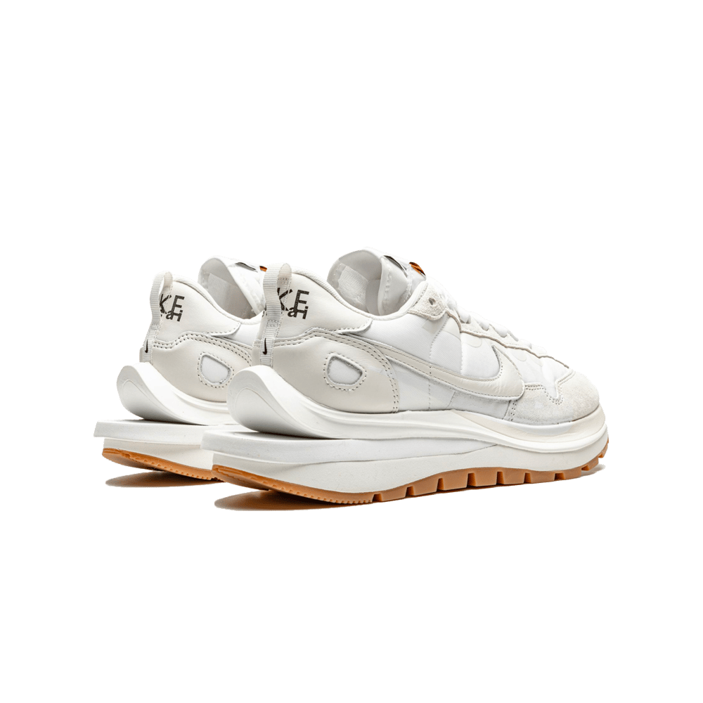 Nike x sacai Vaporwaffle Sail Gum