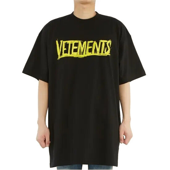VETEMENTS World Tour oversized short-sleeve T-shirt