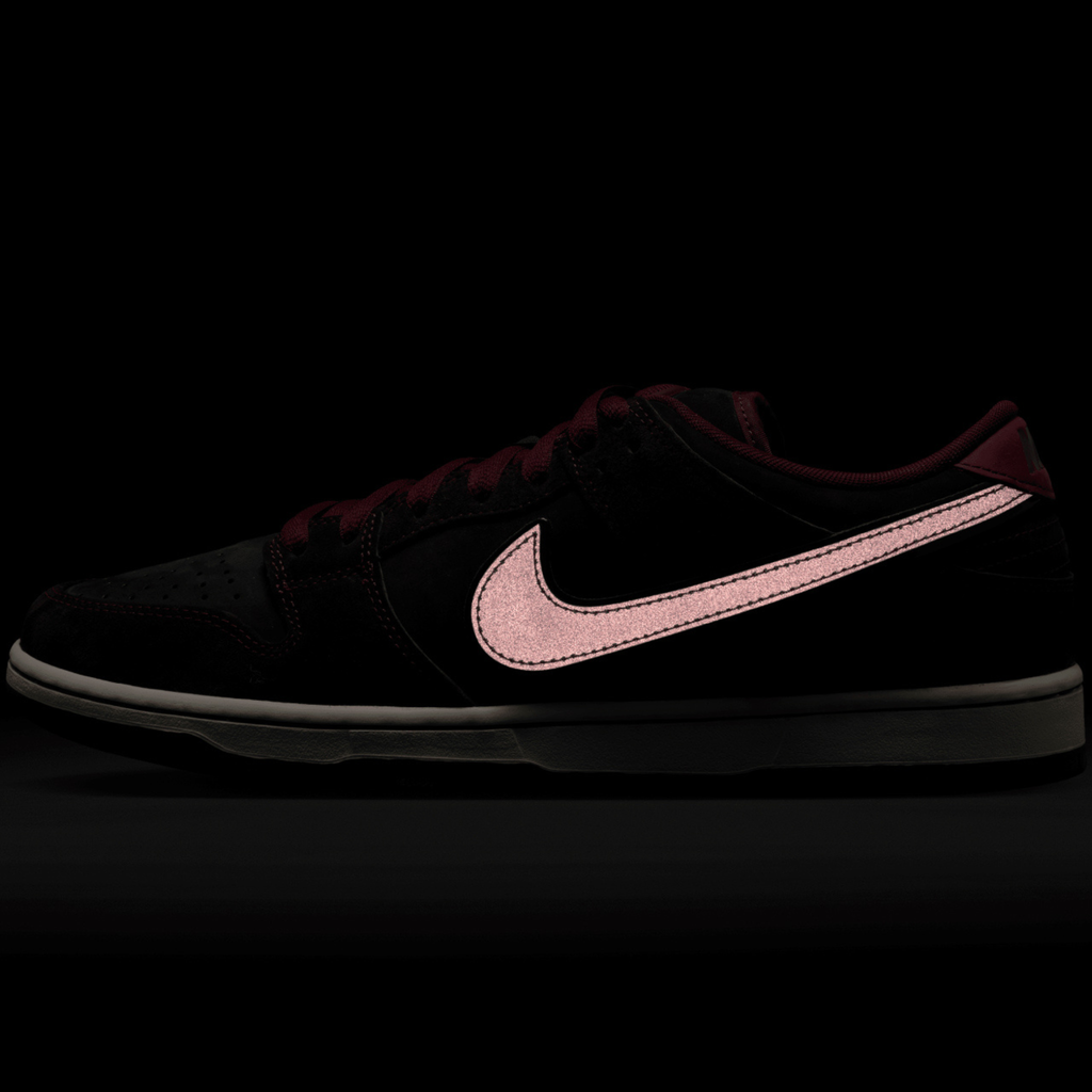 Nike SB Dunk Low Riot Skateshop Special Box - 48h