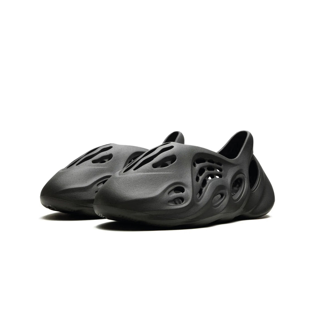 Adidas Yeezy Foam RNR Carbon