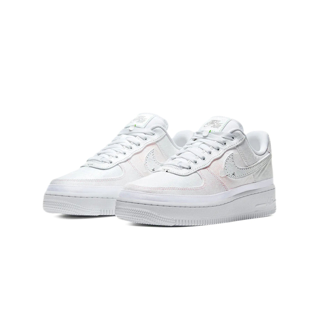 Nike Air Force 1 LX Αποκαλύπτει Μαύρο Swoosh (W)
