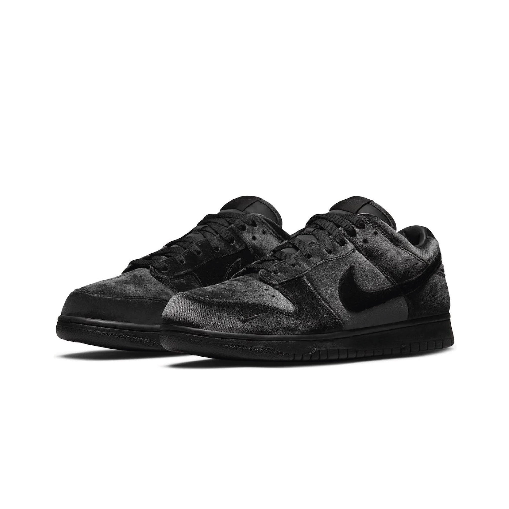 Nike Dunk Low Dover Street Market Velvet Triple Black Γυναικεία Αθλητικά Παπούτσια