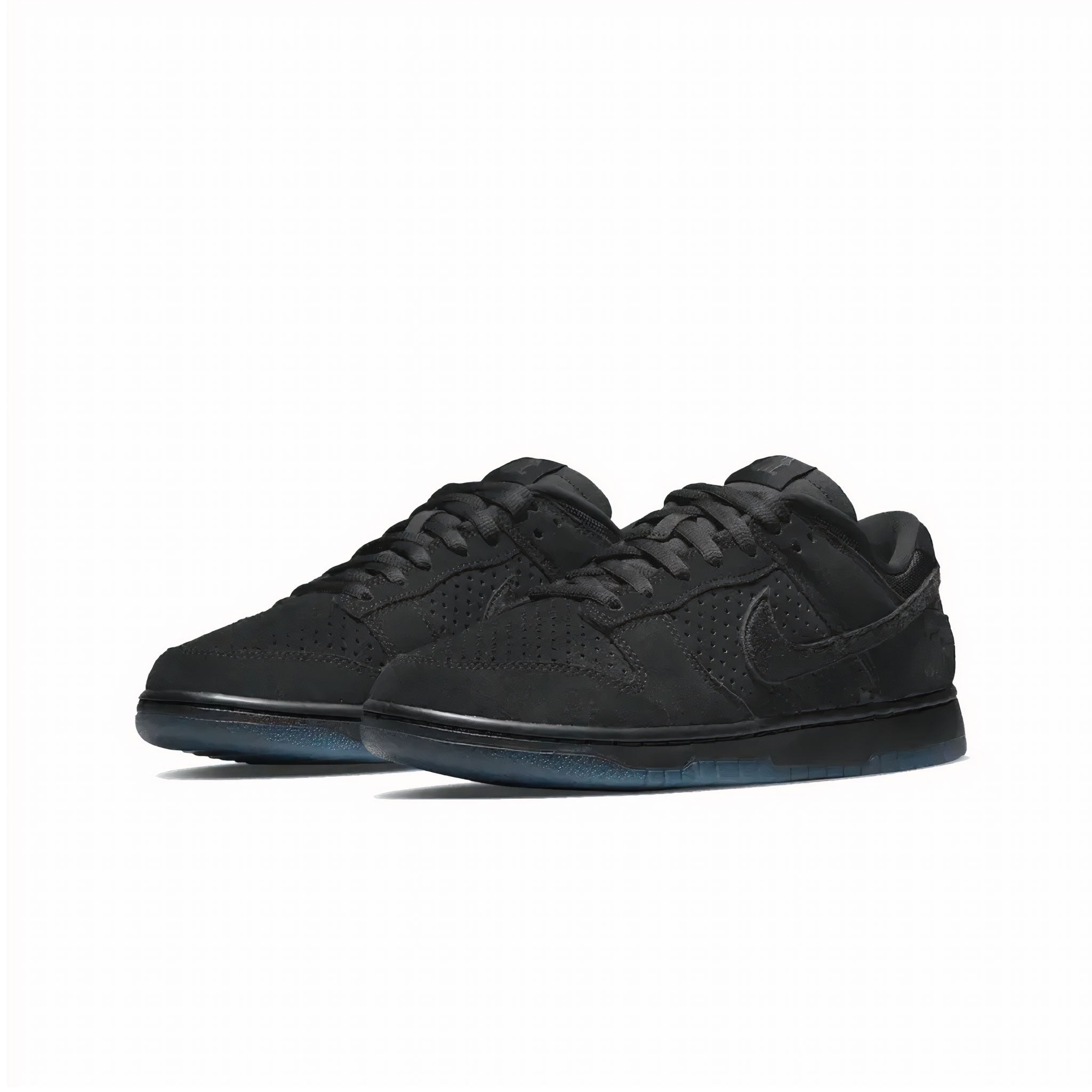 Nike x Undefeated Dunk Low SP 